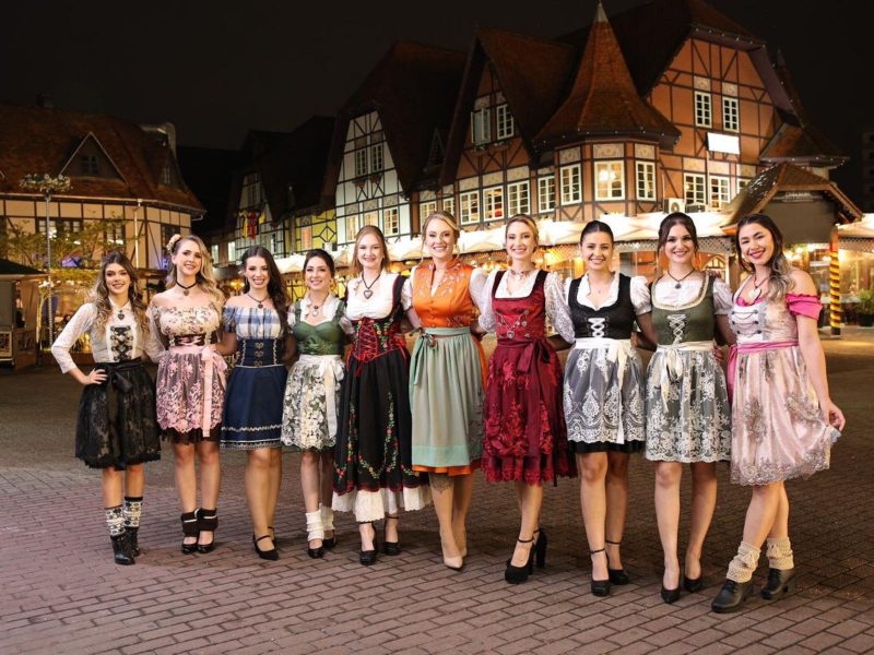 !0 finalistas do concurso da realeza da Oktoberfest Blumenau 2025 