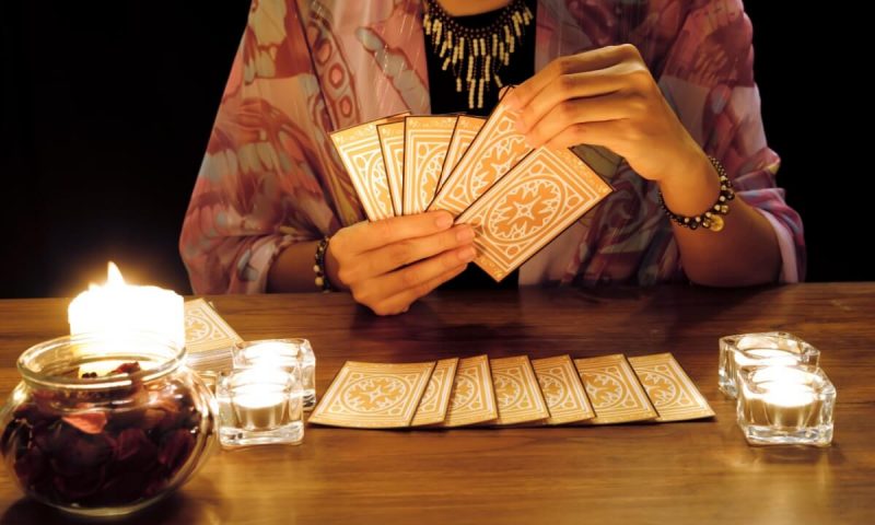 O tarot para outubro.