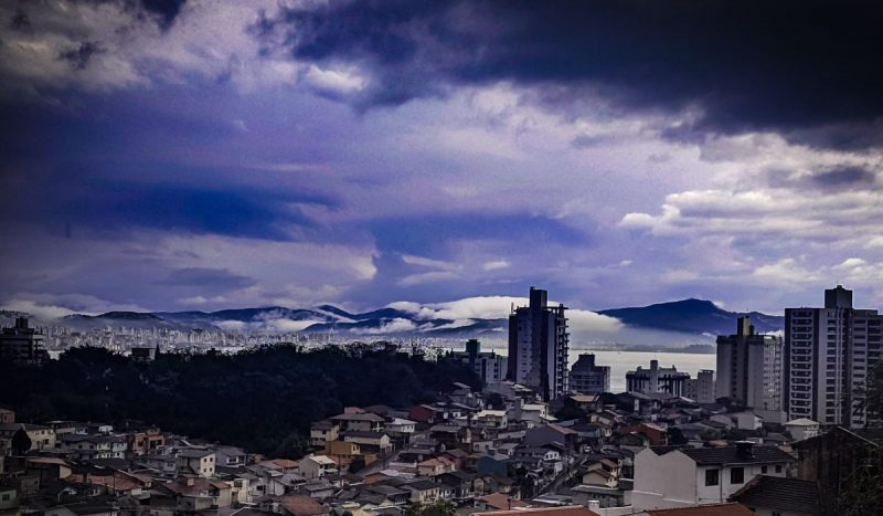 Tempestades trazem alerta para SC no mês de outubro