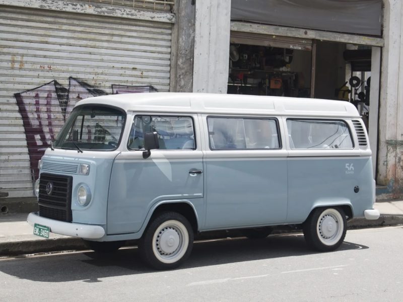 Kombi azul, um dos maiores clássicos da Volkswagen 