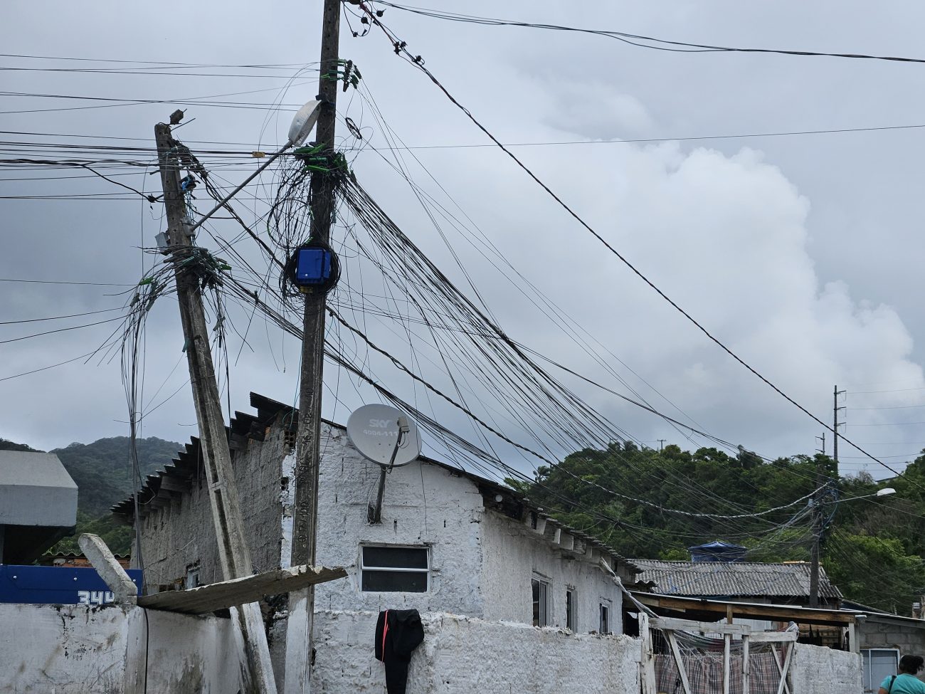 Energia elétrica, no local é irregular; como tudo - Valeska Loreiro/ND/Divulgação