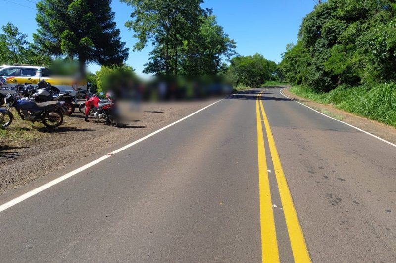 O acidente na SC-163 deixou dois feridos e um motorista fugiu do local.