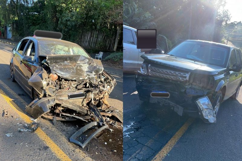 Um acidente com carro de luxo e outro veículo deixou uma pessoa ferida.