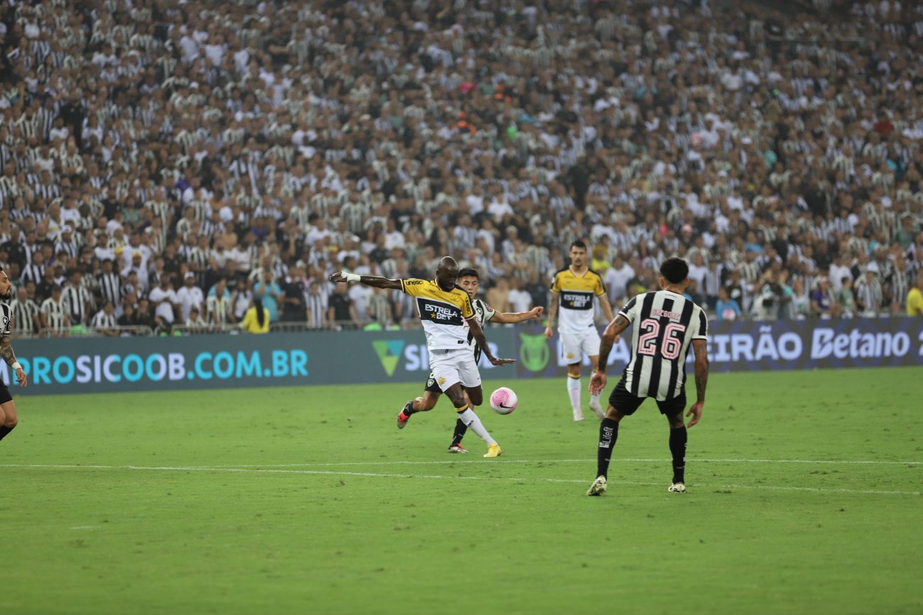 Botafogo x Criciúma se enfrentaram no Maracanã - Celso da Luz/CEC/ND