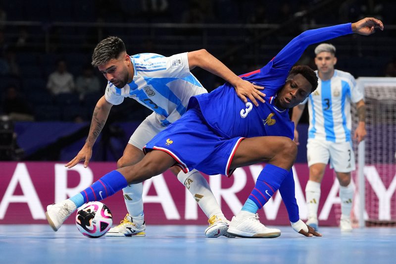 Brasil x Argentina vão decidir o título da Copa do Mundo de Futsal 2024