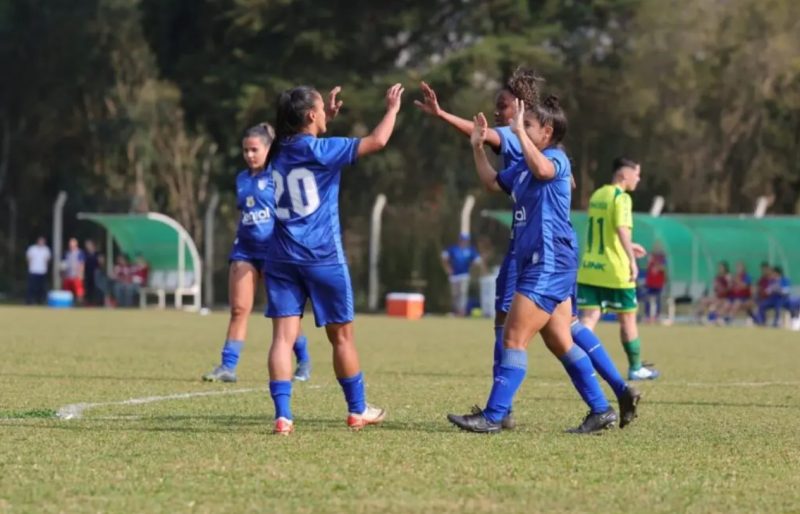 Campeonato Catarinense Feminino é disputado por oito clubes e o Avaí Kindermann lidera