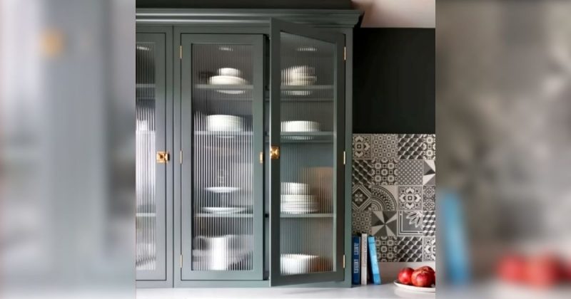 Modelo de vidro canelado