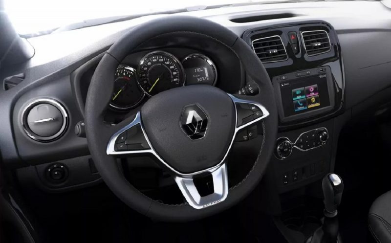 na imagem aparece o carro Renault Sandero Stepway por dentro