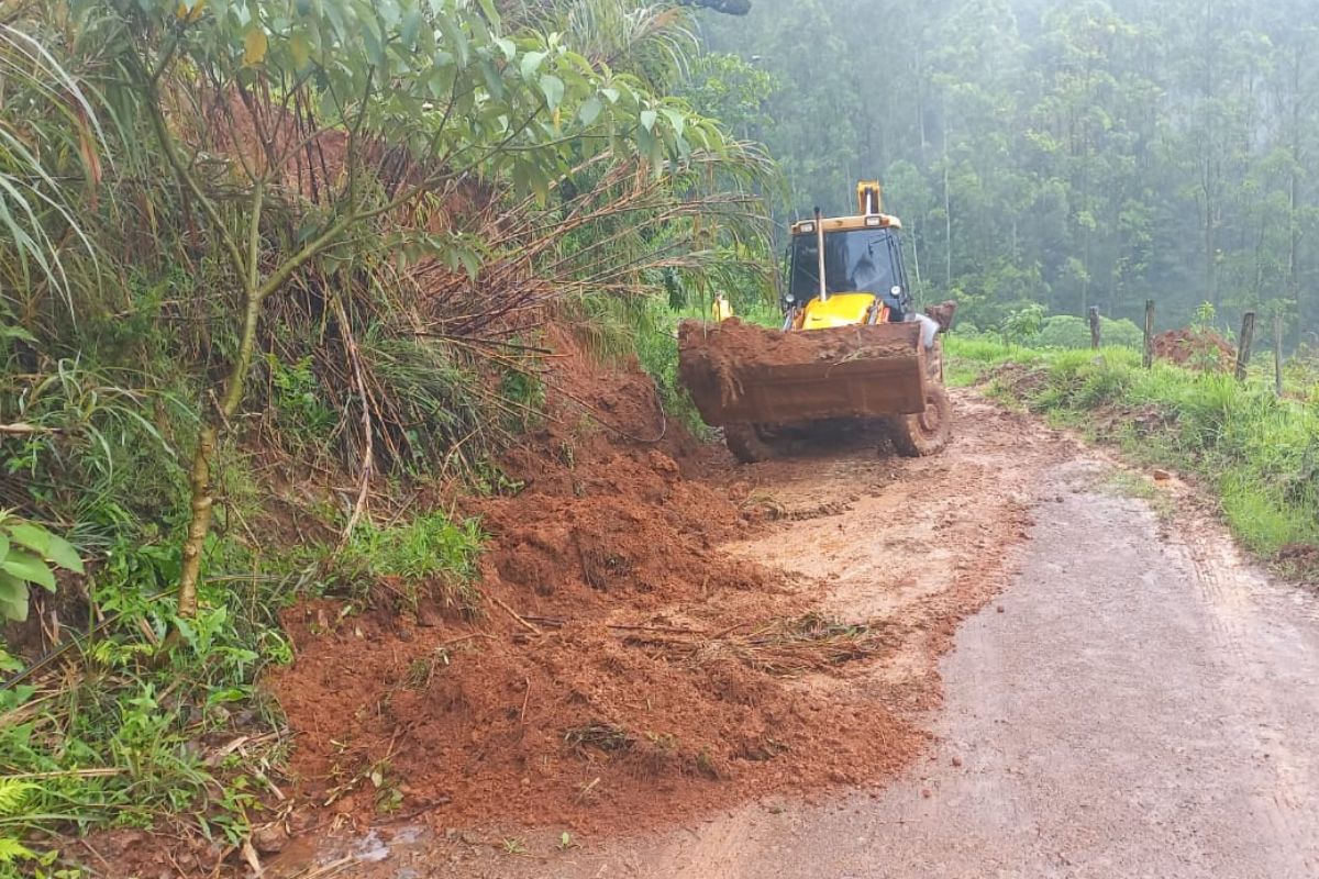 Interior de Chapecó registrou danos em estradas - Prefeitura de Chapecó/ND