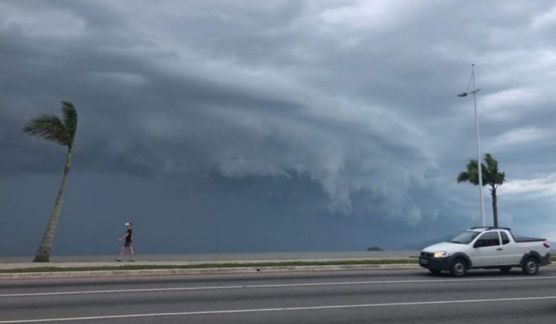 Ciclone extratropical terá rajadas de vento que podem superar os 100 km/h