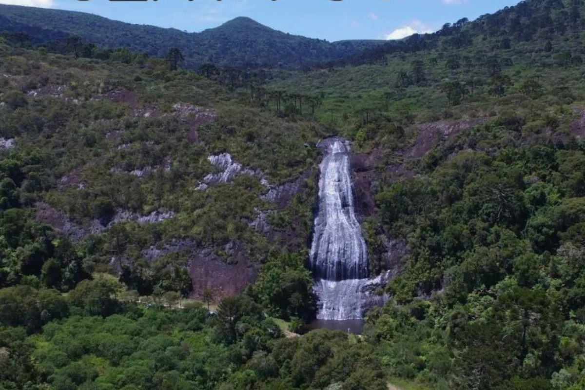 A Cascata Véu de Noiva é uma das mais famosas de Urubici e fica dentro de um ecoparque com outros atrativos - EcoParque Cascata Véu de Noiva/Redes Sociais/Divulgação