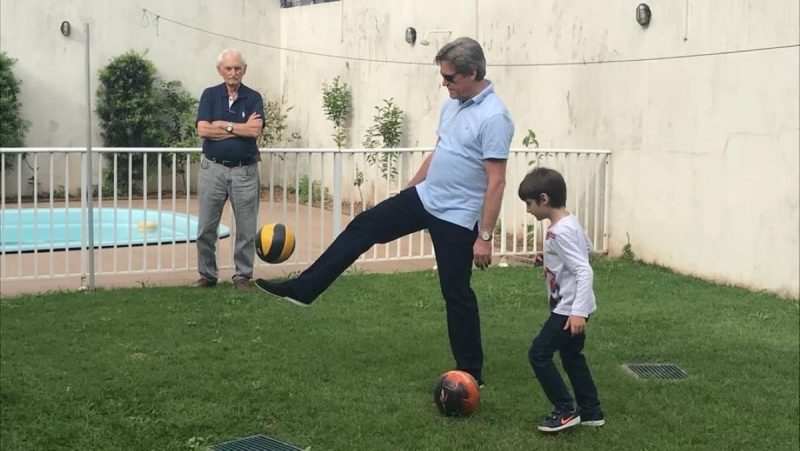 Candidato a prefeito, Dário torce pelo Fluminense, e nas horas vagas gosta de jogar futebol &#8211; Foto: Reprodução/Instagram