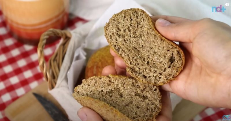 imagem mostra como fica por dentro pão francês que derruba o colesterol