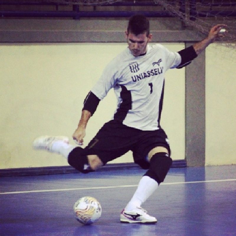 Diego no enquanto jogava pela ADHering Blumenau