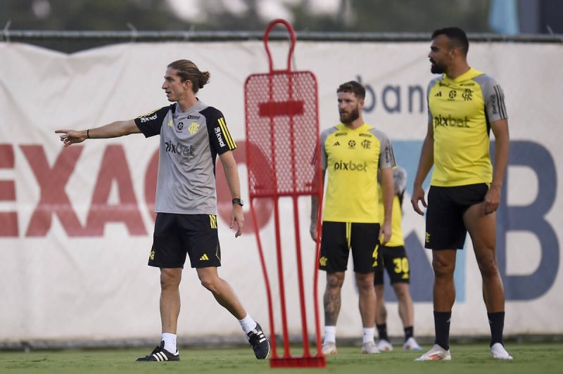 Técnico Filipe Luís nasceu em Jaraguá do Sul e foi efetivado como treinador do Flamengo