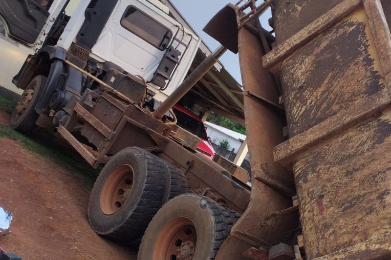 O homem foi atropelado pelo próprio caminhão. &#8211; Foto: Corpo de Bombeiros Militar/Divulgação/ND