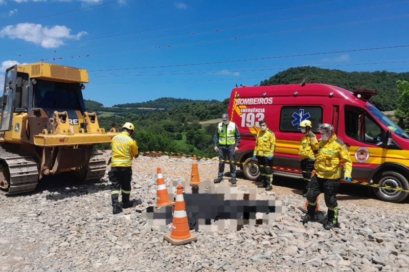 homem morreu atropelado por trator de esteira