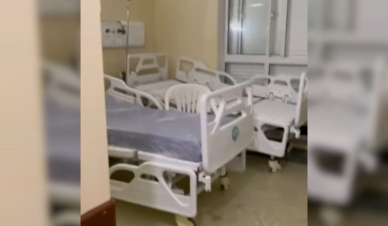 Quarto alagado no Hospital Regional de São José