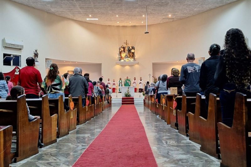 A Igreja da Santíssima Trindade promove a Missa do Enem em Florianópolis