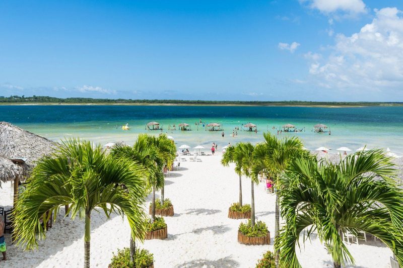 Paisagem de praia em Jericoacoara, no Ceará