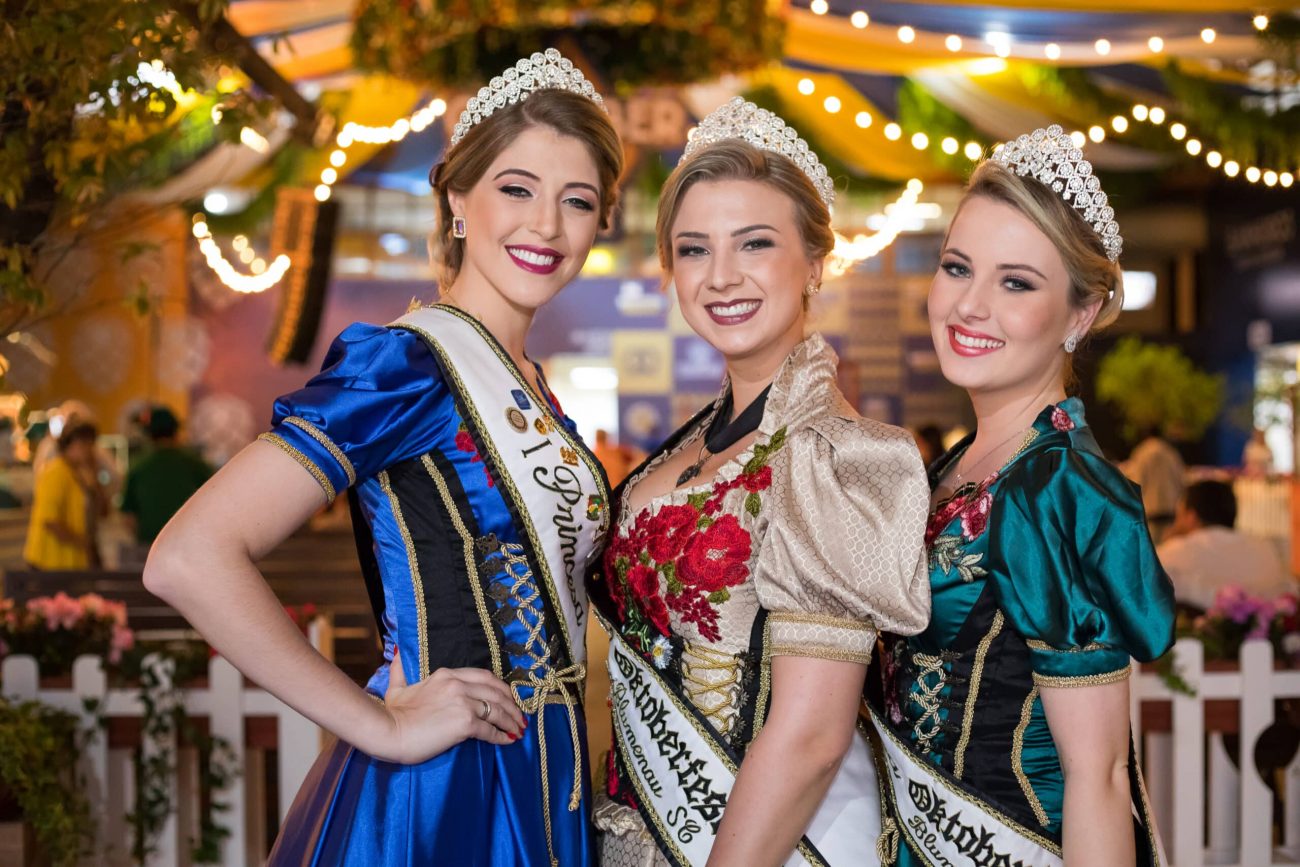 Karoline Gehrk, rainha de 2018 da Oktoberfes Blumenau - Divulgação