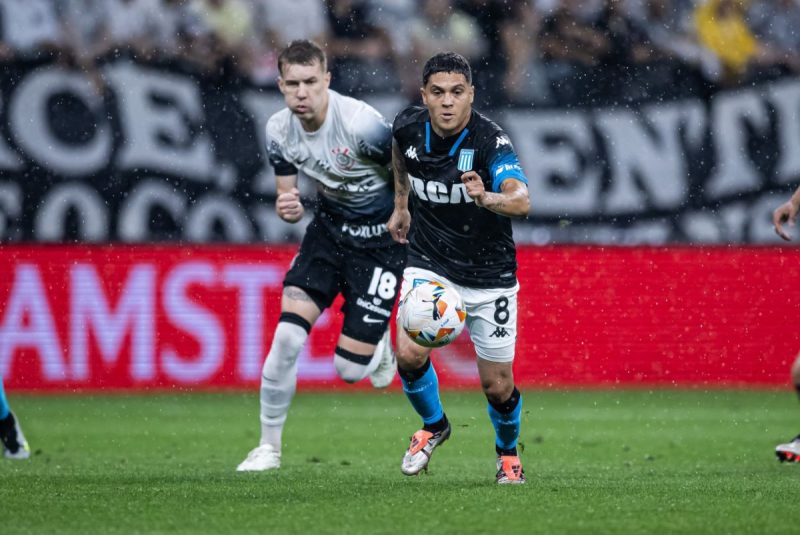 Racing e Corinthians empatam em jogo de ida das semifinais