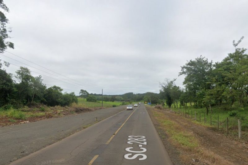 Motoristas devem ficar atento com a sinalização no trecho entre Águas de Chapecó e Palmitos; condições climáticas podem alterar a programação da detonação de rochas