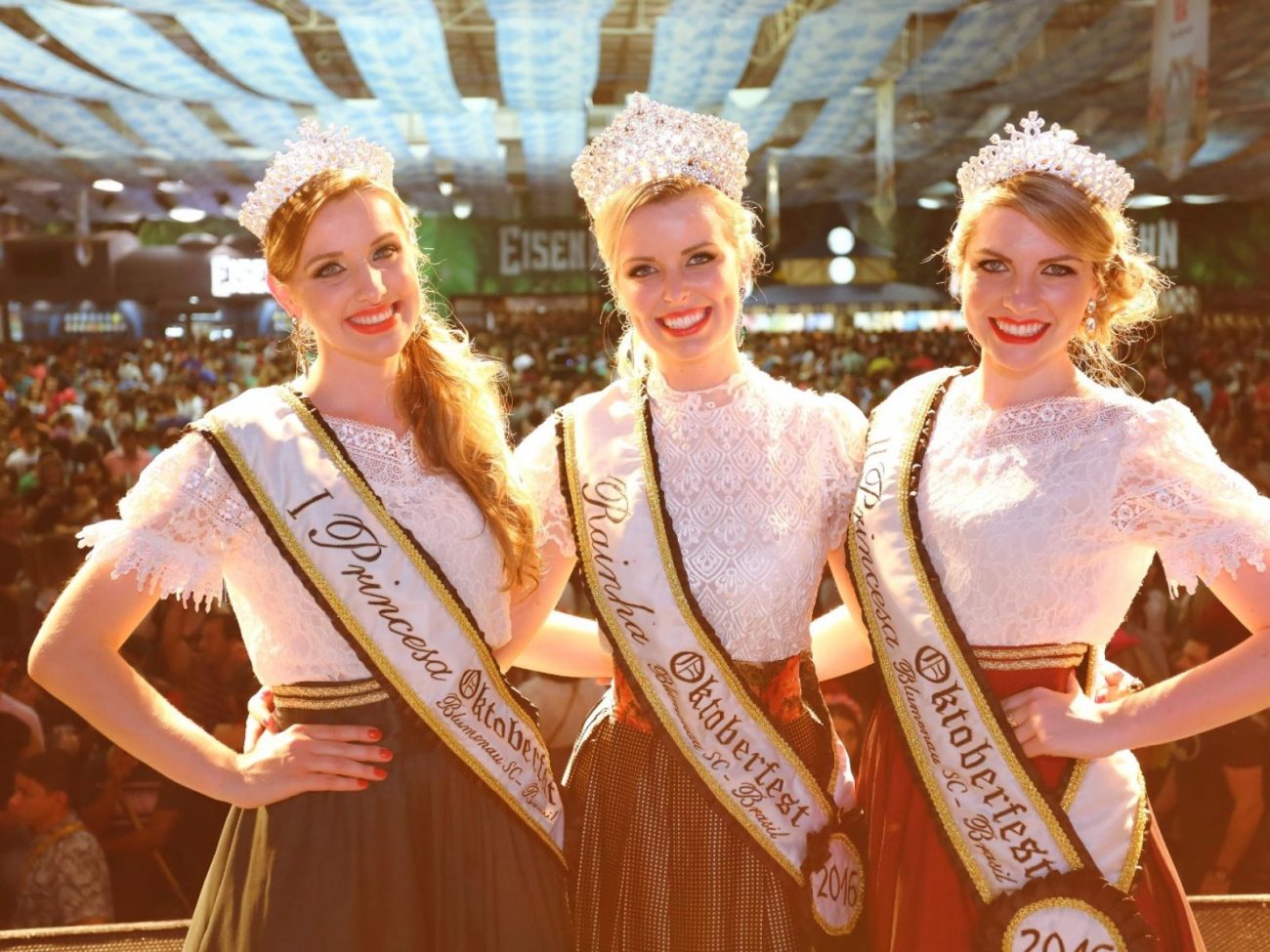 Sophia Piske, rainha de 2016 da Oktoberfest Blumenau - Divulgação/Site Oktoberfest Blumenau