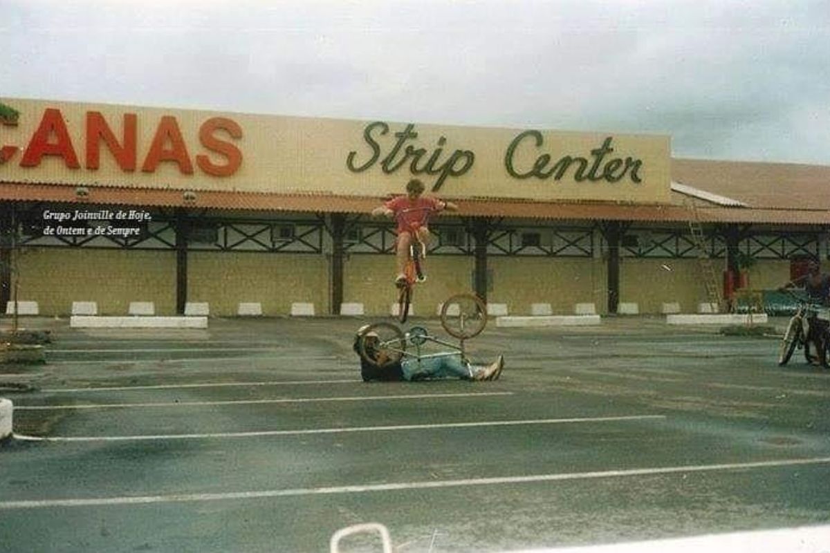 Strip Center Americanas foi o primeiro shopping da cidade - Reprodução/ND