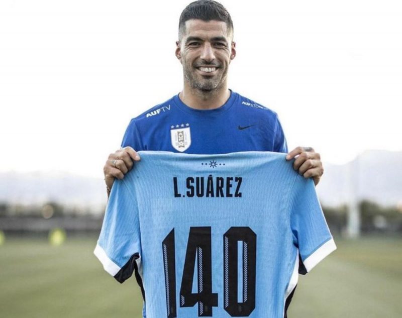 Suárez culpa Bielsa pelo clima ruim entre jogadores da seleção uruguaia e comandante técnico