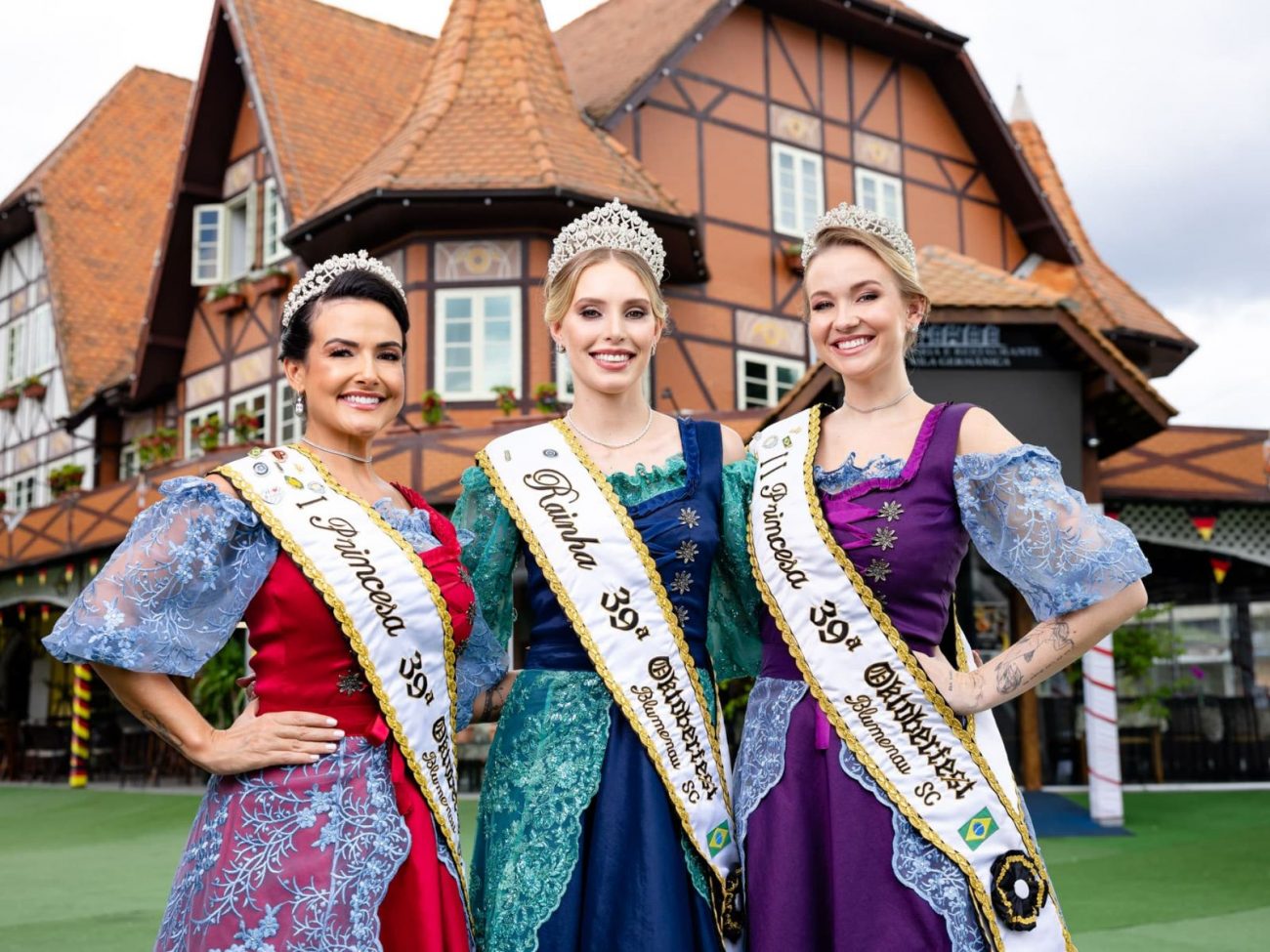 Thais Bonatti, rainha de 2024 da Oktoberfest Blumenau - Divulgação/Site Oktoberfest Blumenau