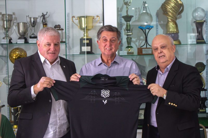 Prefeito de Florianópolis já foi homenageado pelo Figueirense