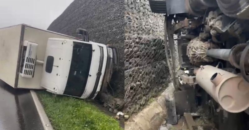 Caminhão tomba e vaza combustível na Serra de Corupá