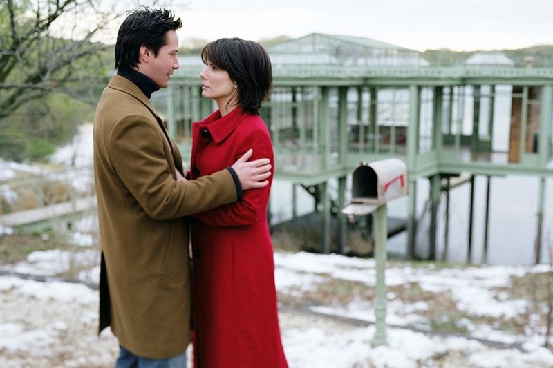 Sandra Bullock e Keanu Reeves aprendem a ressignificar suas escolhas no filme "A casa do lago"