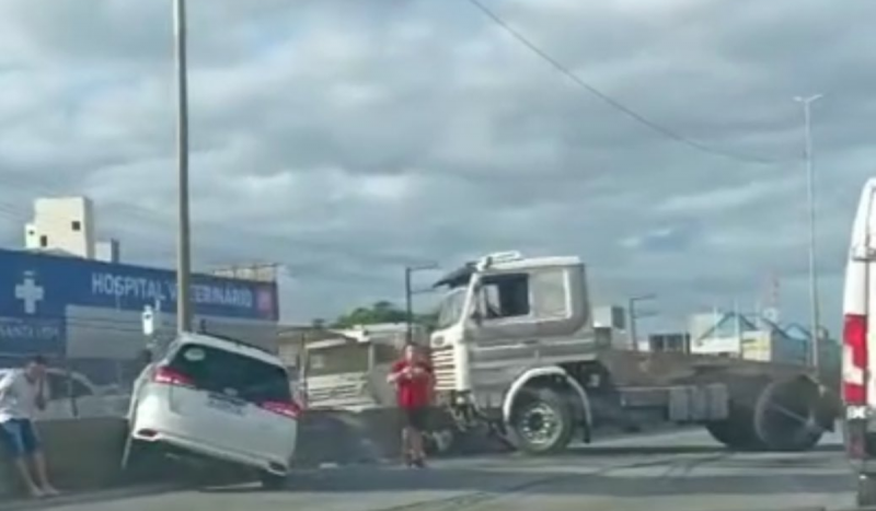 Colisão ocorreu no sentido norte da Rodovia, que vai em direção à Curitiba - Foto: Reprodução/ND