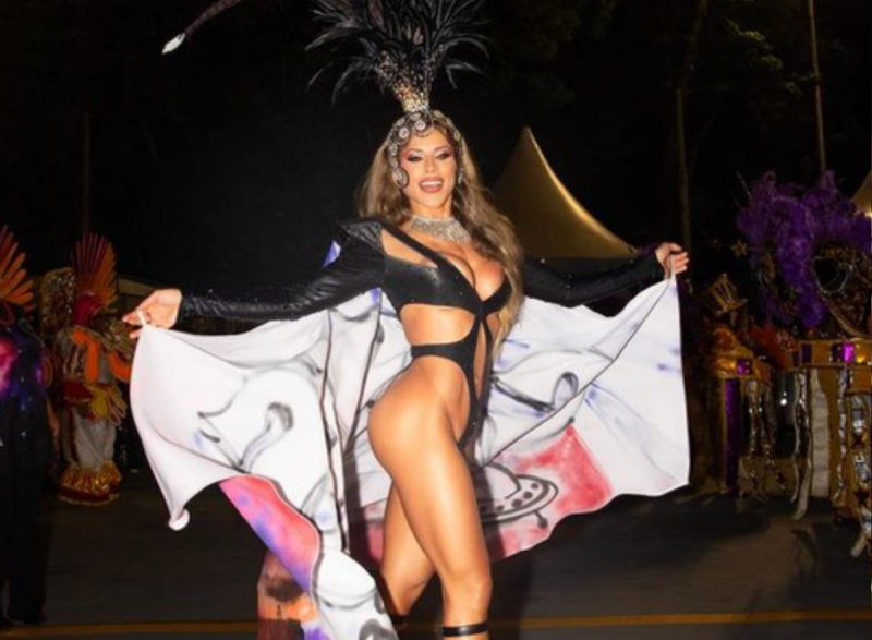 Ana Paula Minerato no Carnaval