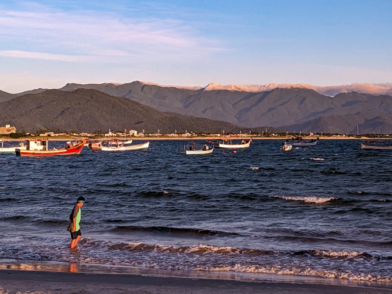 Fim de semana ensolarado promete praia aos catarinenses