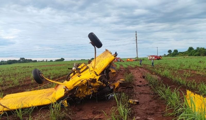 Avião cai em fazenda no interior de Goiás e piloto morre