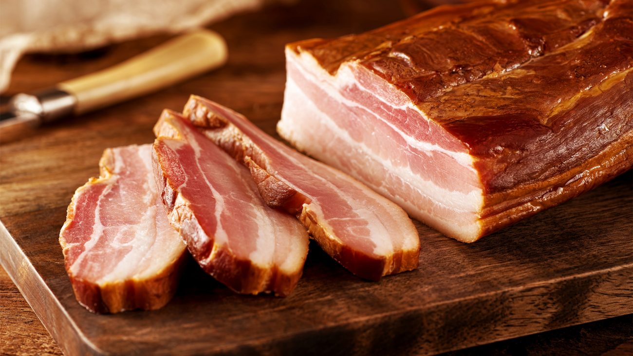 Bacon é um tipo de carne ultra processada