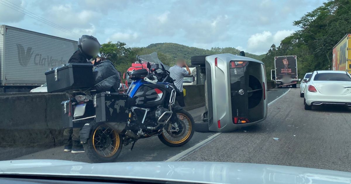 Congestionamento vai de Itajaí até Penha - Reprodução