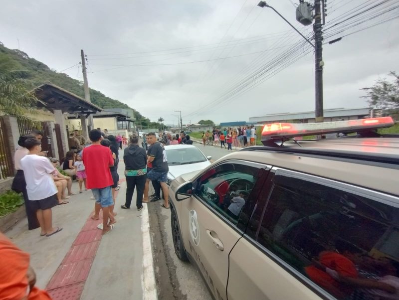 Foto mostra rua onde fica casa de casal que foi morto em Itajaí