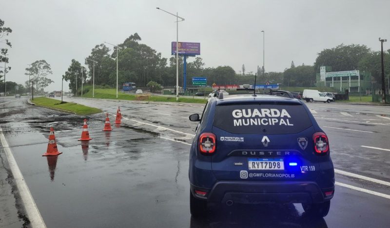 Chuva gera congestionamentos na Grande Florianópolis na manhã desta quinta-feira (21) 