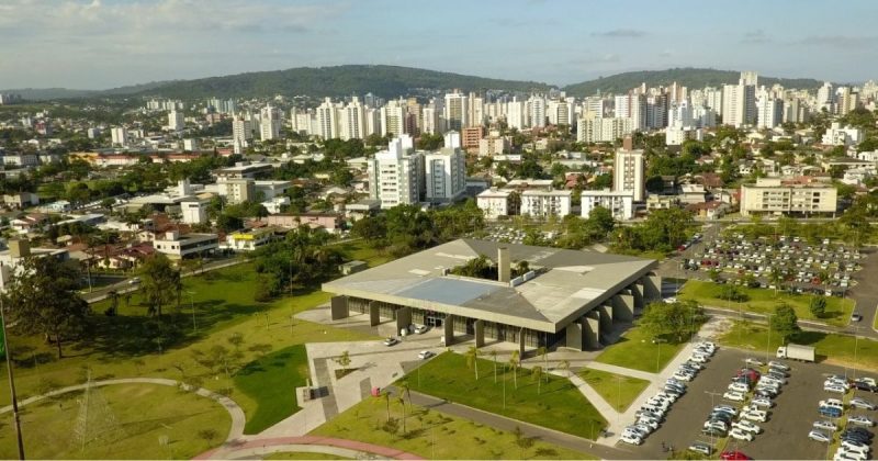 Por conta do feriado, maioria dos serviços municipais de Criciúma voltarão com horário de atendimento normal apenas na segunda-feira (18)