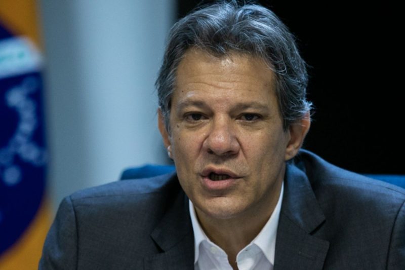 Fernando Haddad deve anunciar isenção do Imposto de Renda