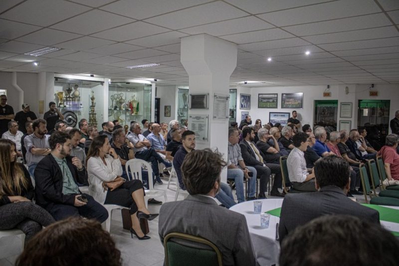 Situação do Figueirense SAF e Clave teve explicações em reunião no Estádio Orlando Scarpelli