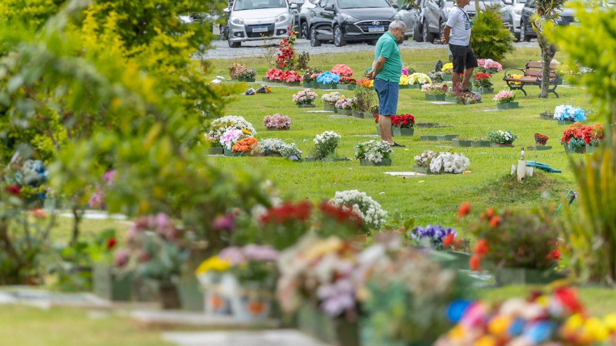 Até o Dia de Finados em Florianópolis, cemitérios da capital terão horário ampliado; prefeitura faz pedido às famílias