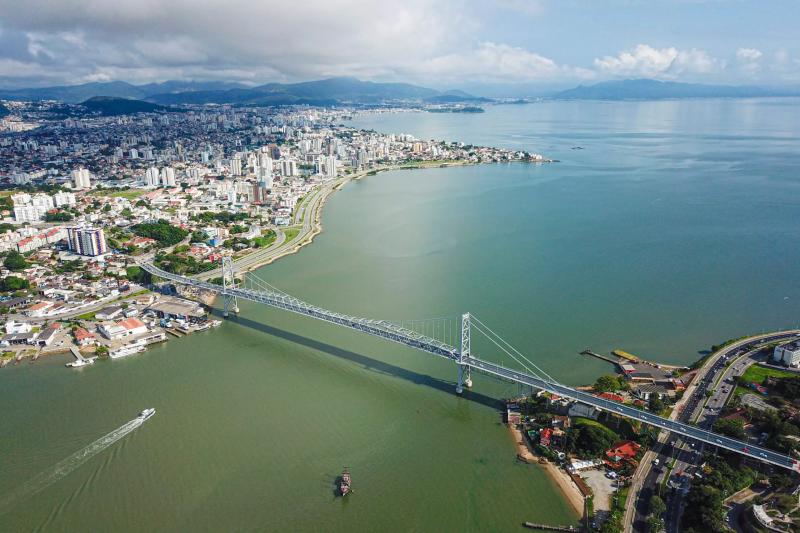 Florianópolis é o terceiro destino mais procurado no verão, por turistas estrangeiros, aponta pesquisa