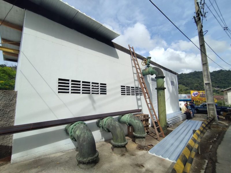 A imagem mostra a Estação de Tratamento de Água 3, em Blumenau.