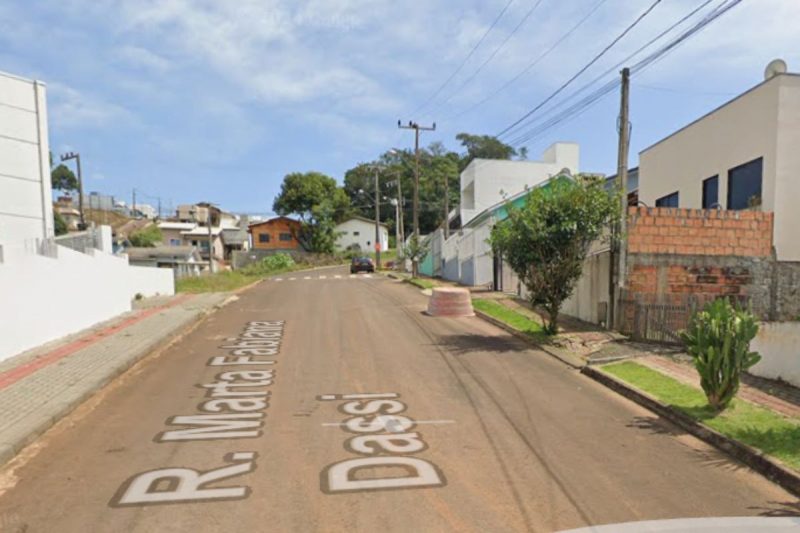 rua Marta Fabiana Dassi onde o homem caiu de telhado 