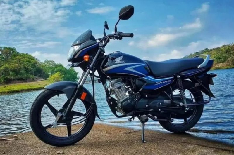 na imagem a honda lança moto bonita e estilosa que estará logo à venda no Brasil